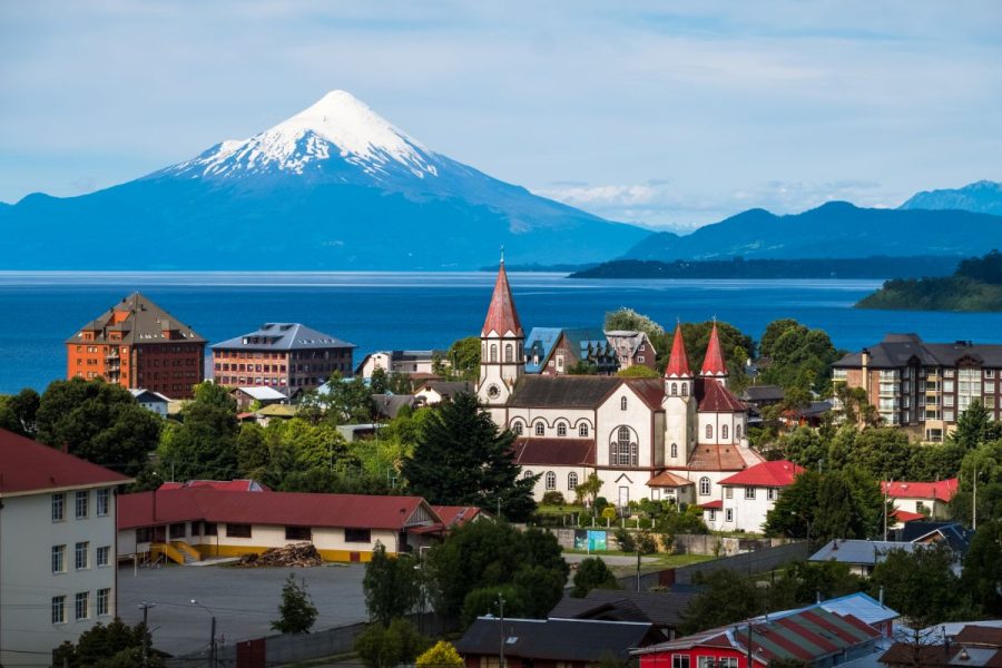 Chile's Visa Tech Program streamlines work visas for foreign tech professionals, supporting startups and innovation in the tech industry.