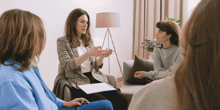 group discussion about french immigration in canada programs